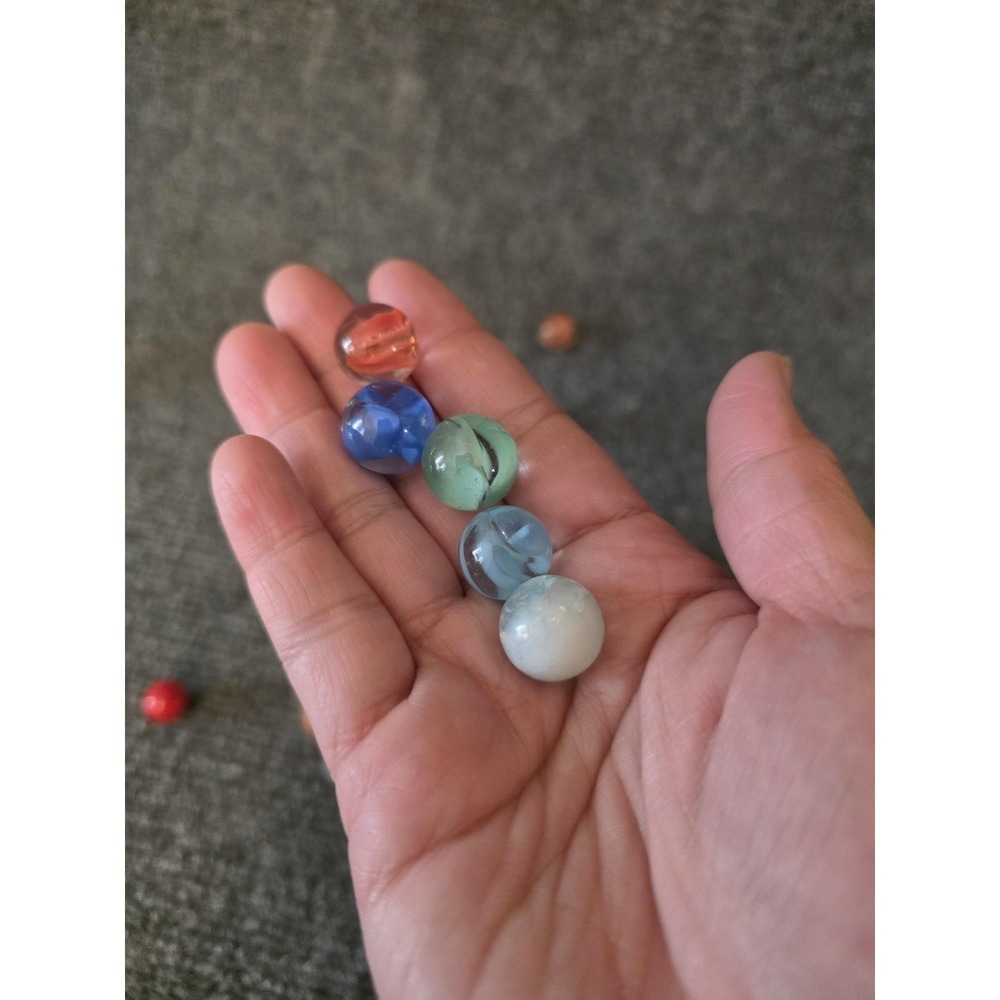 Vtg 46 pc Mixed Glass Marbles Lot Machine Made Mixed Colors Assortment - Picture 8 of 10